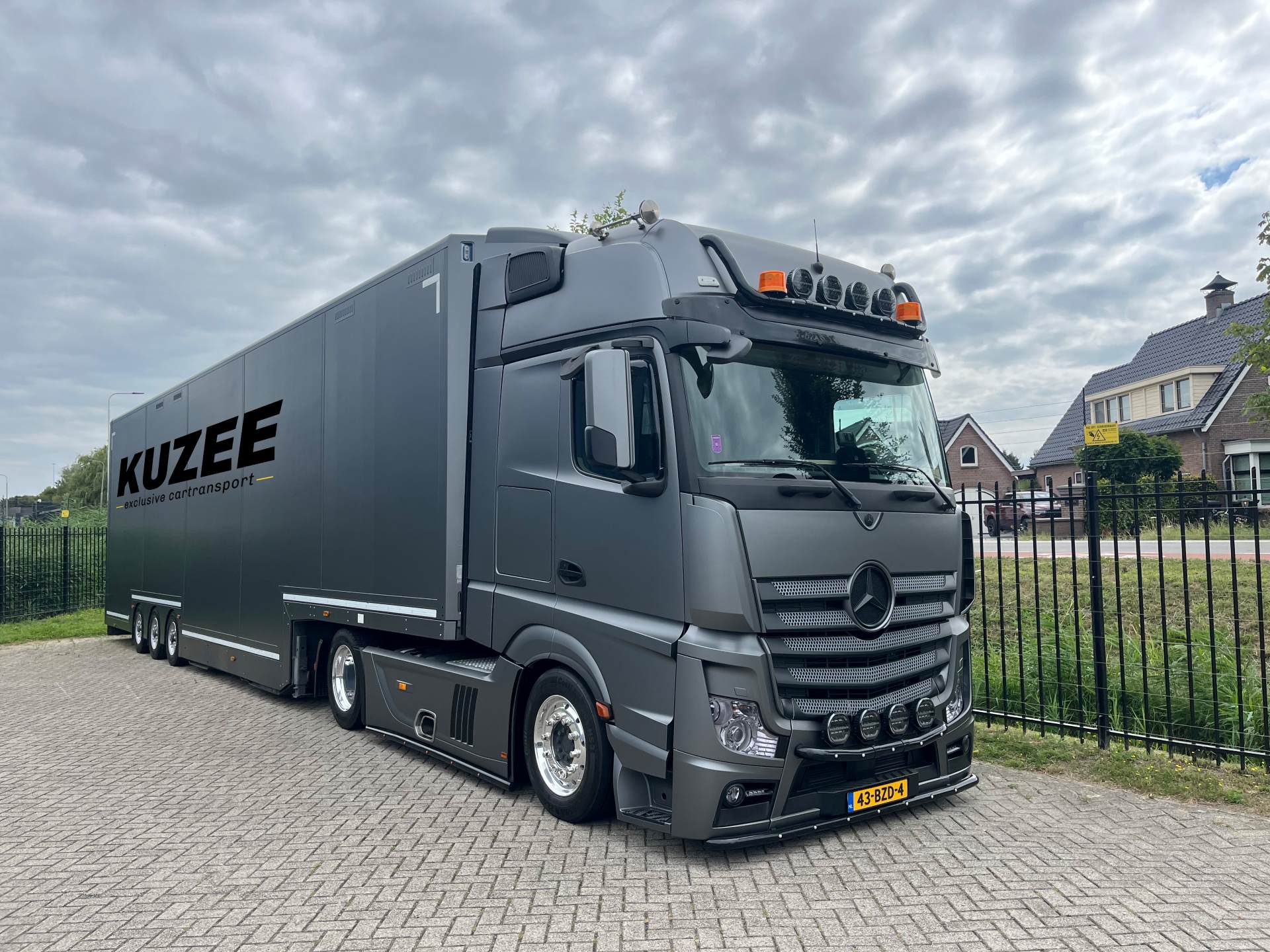 Over APEX Car Transport